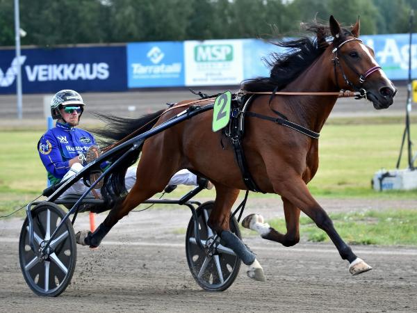 Önas Servess